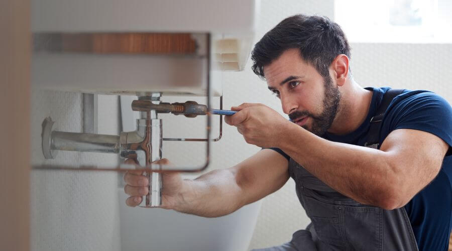 Professional water heater installation services in Mont Belvieu, TX